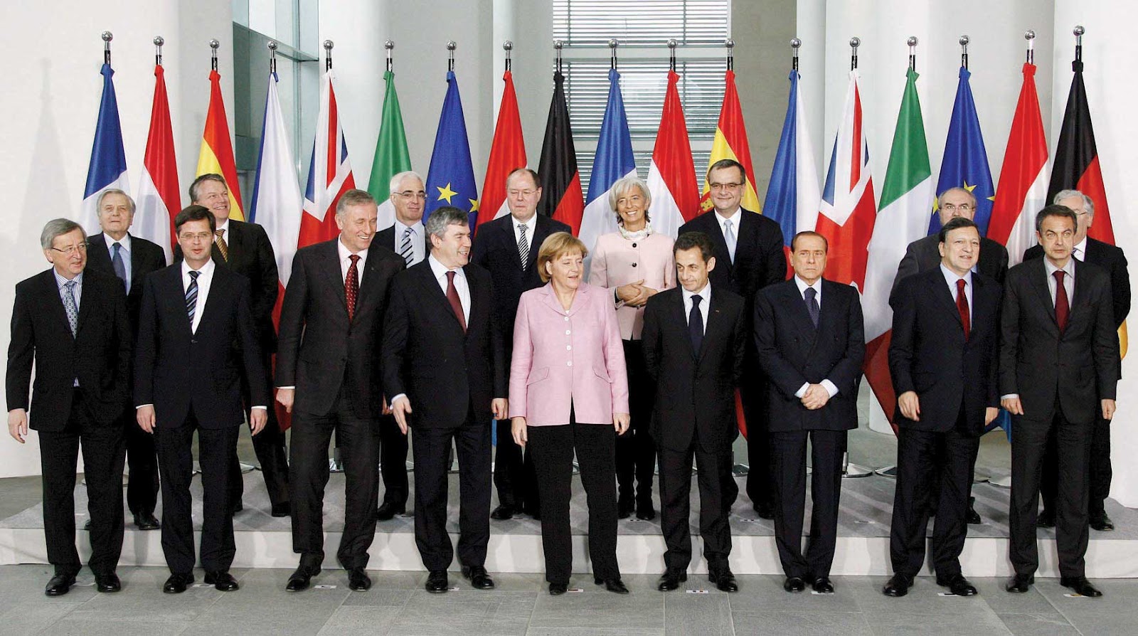 Политика в ряде европейских стран. Лидеры ЕС. Европейские Лидеры. Лидеры стран Евросоюза.